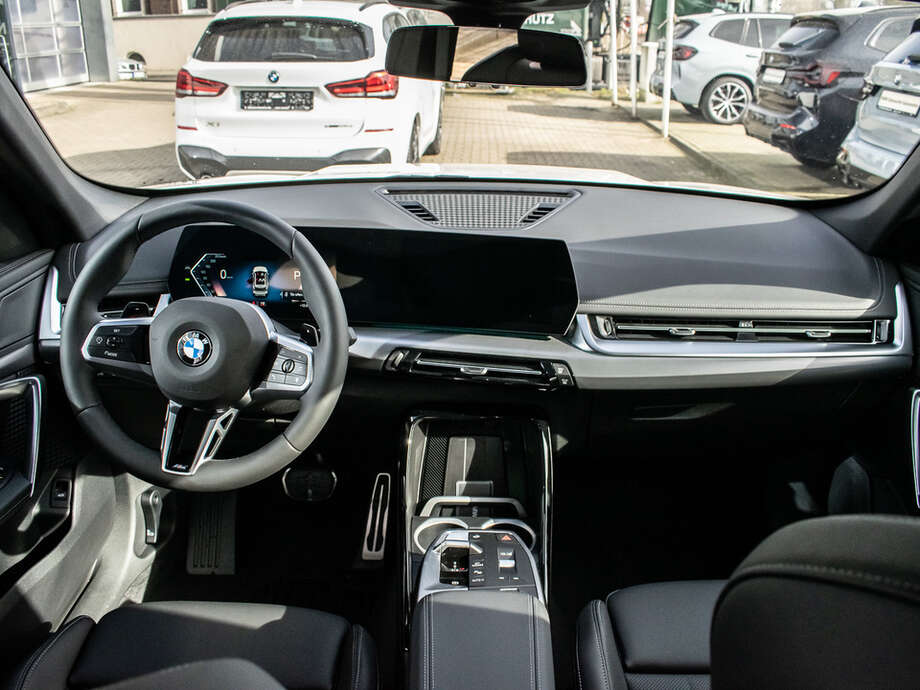 BMW X1 (Bild 13/14)