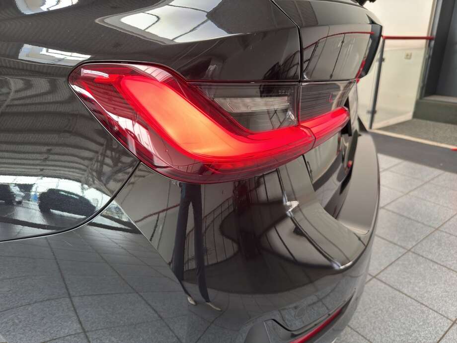 BMW 320d (Bild 8/23)