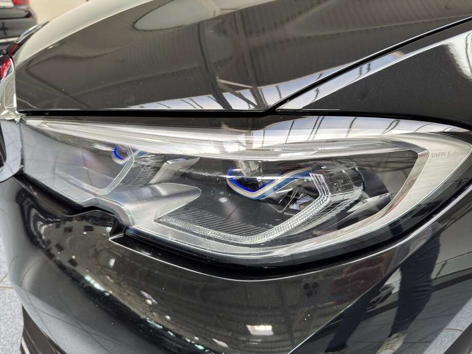 BMW 320d (Bild 9/23)