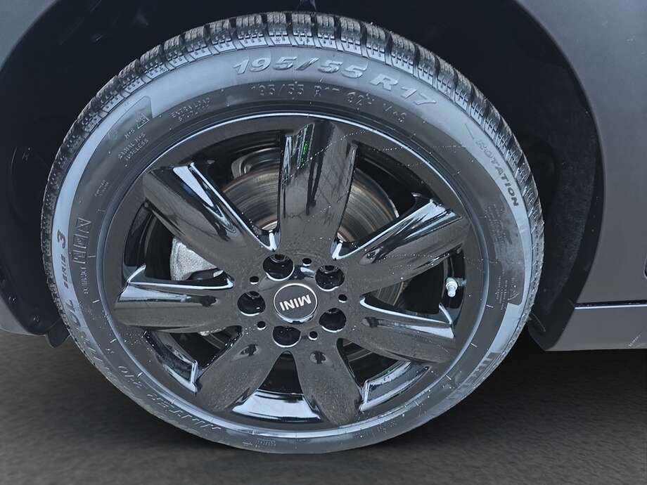 MINI Cooper S Clubman (Bild 18/18)