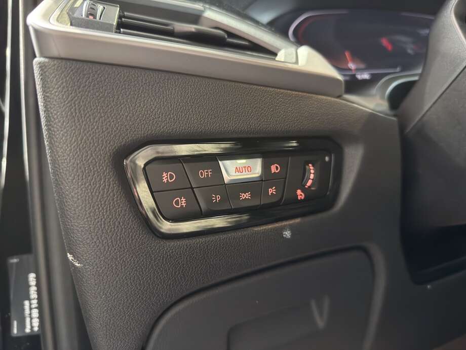 BMW 320d (Bild 13/23)