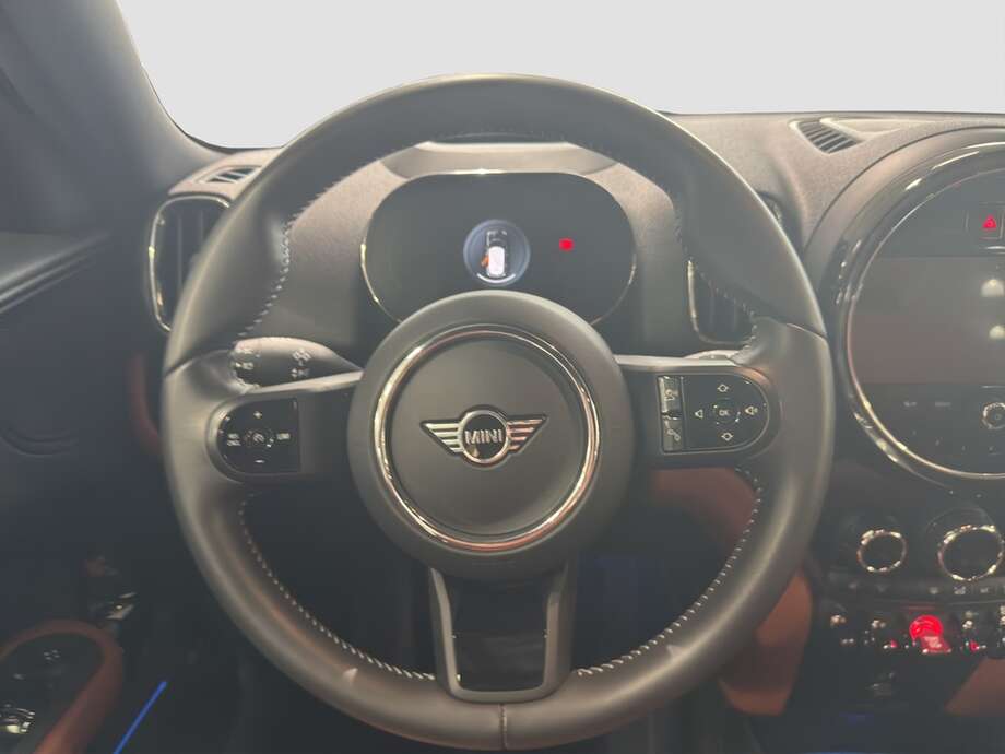 MINI Cooper D Countryman (Bild 4/17)