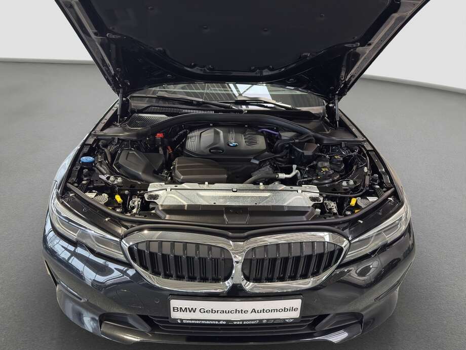 BMW 320d (Bild 16/23)