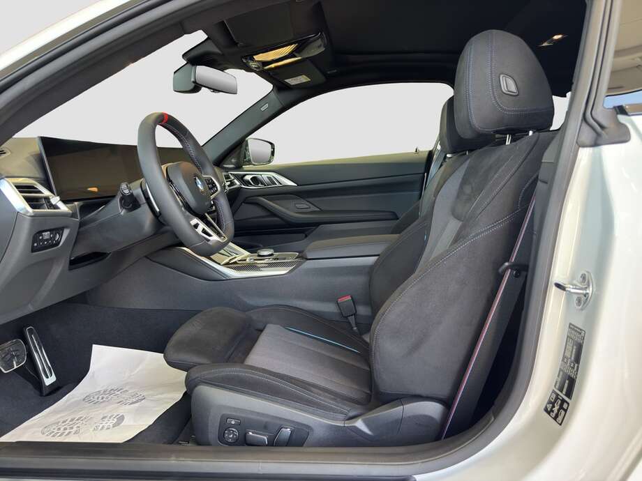 BMW M440 (Bild 16/17)