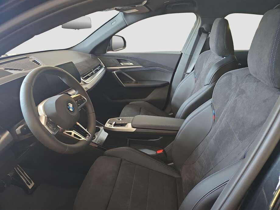 BMW X2 (Bild 2/18)