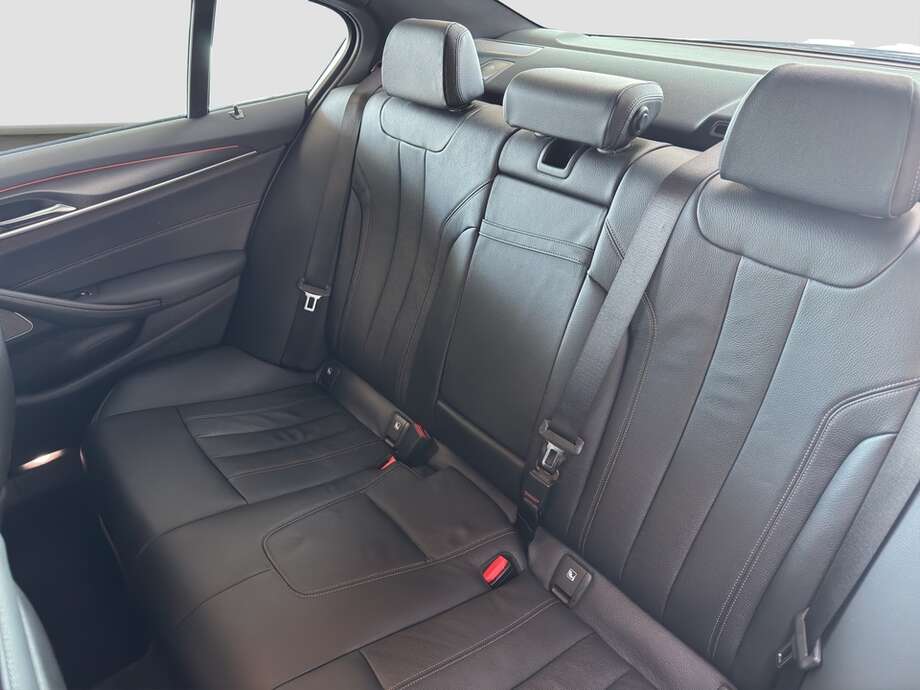 BMW M550 (Bild 5/24)