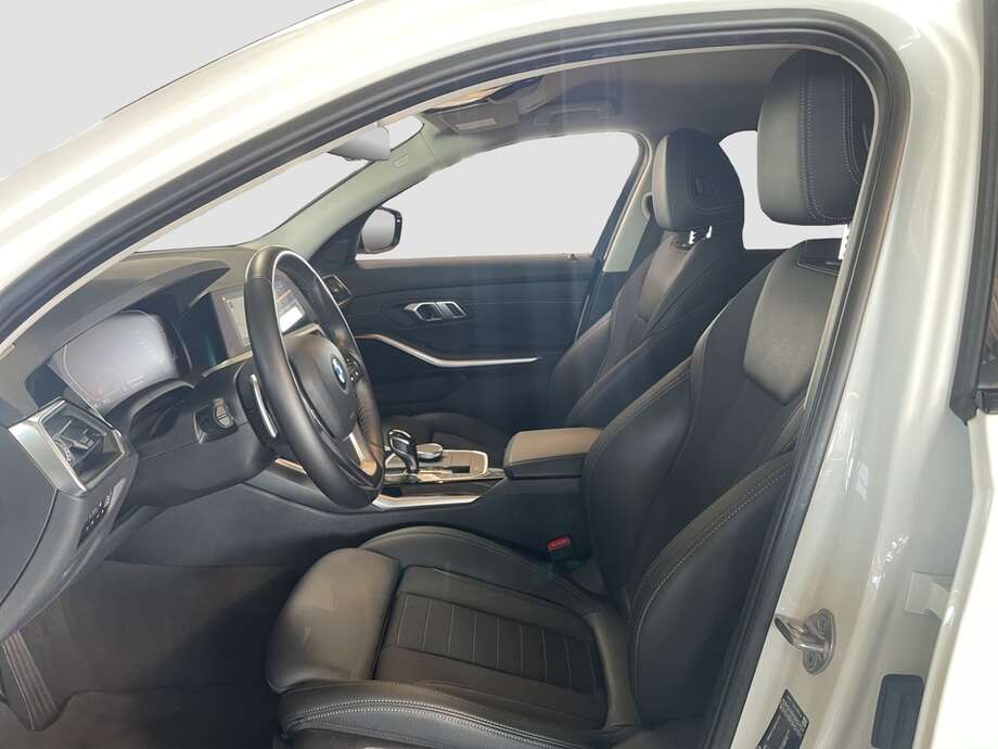BMW 320i (Bild 2/2)