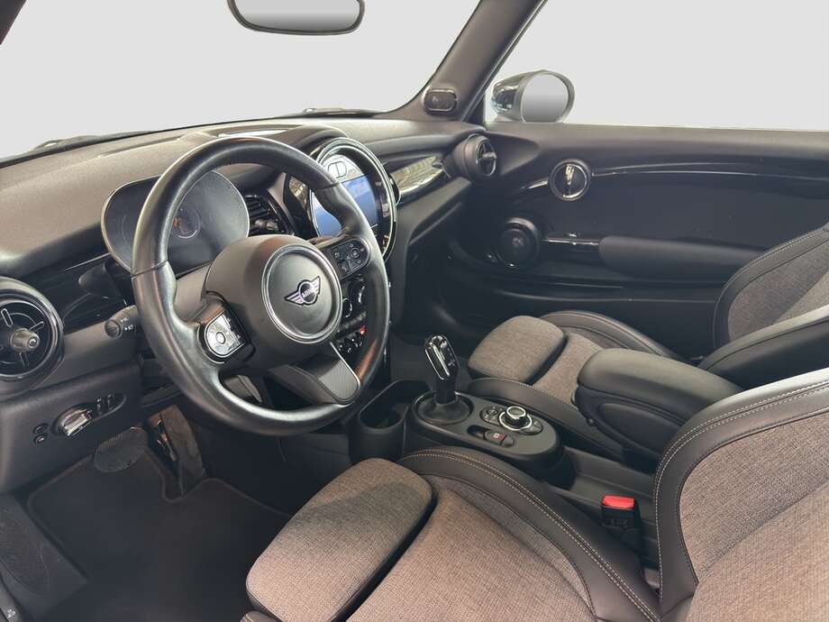 MINI Cooper Cabrio (Bild 2/21)