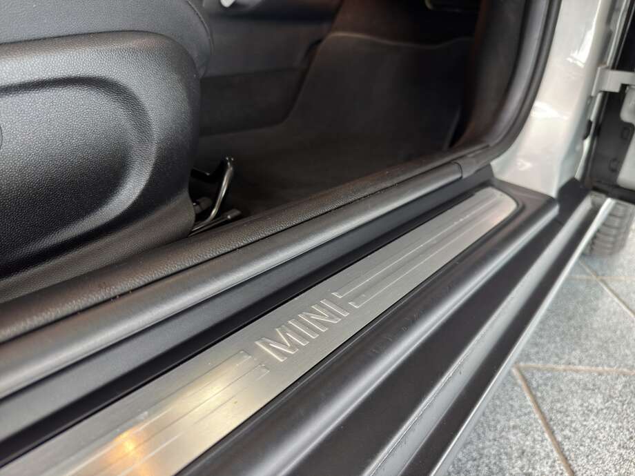MINI Cooper Cabrio (Bild 8/21)
