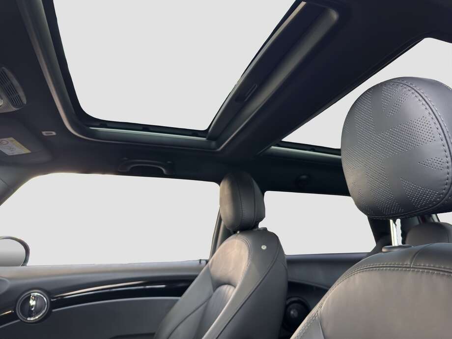 MINI Cooper SE (Bild 3/21)