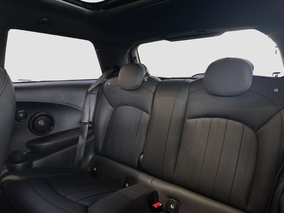 MINI Cooper SE (Bild 6/21)