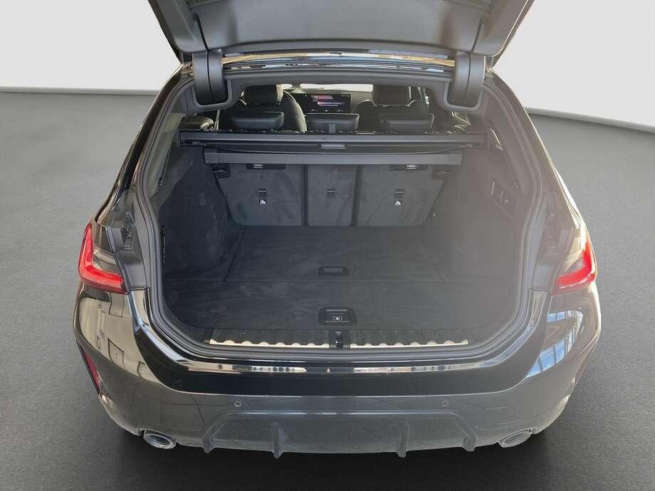 BMW 330d (Bild 7/24)