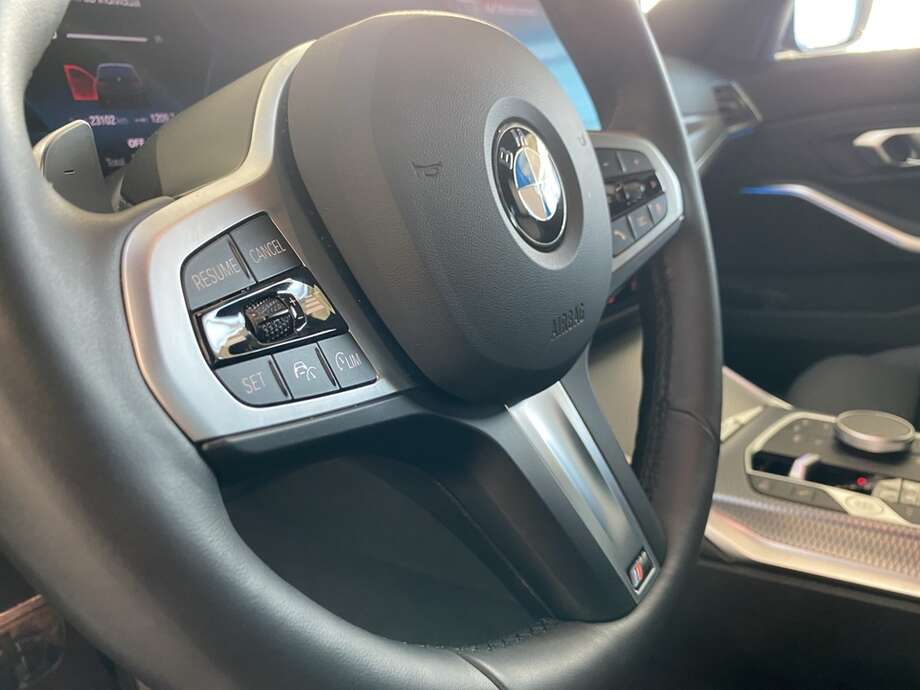 BMW 330d (Bild 14/24)