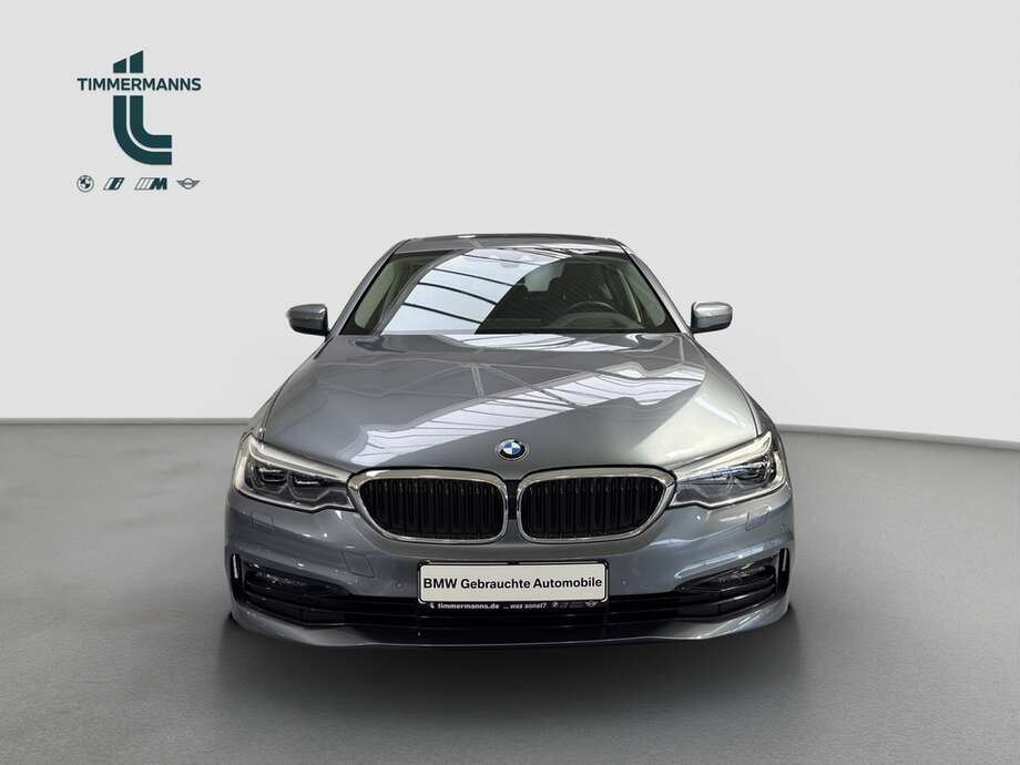 BMW 530e xDrive (Bild 17/18)