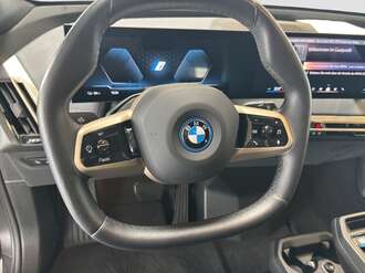 BMW iX (Bild 1/19)