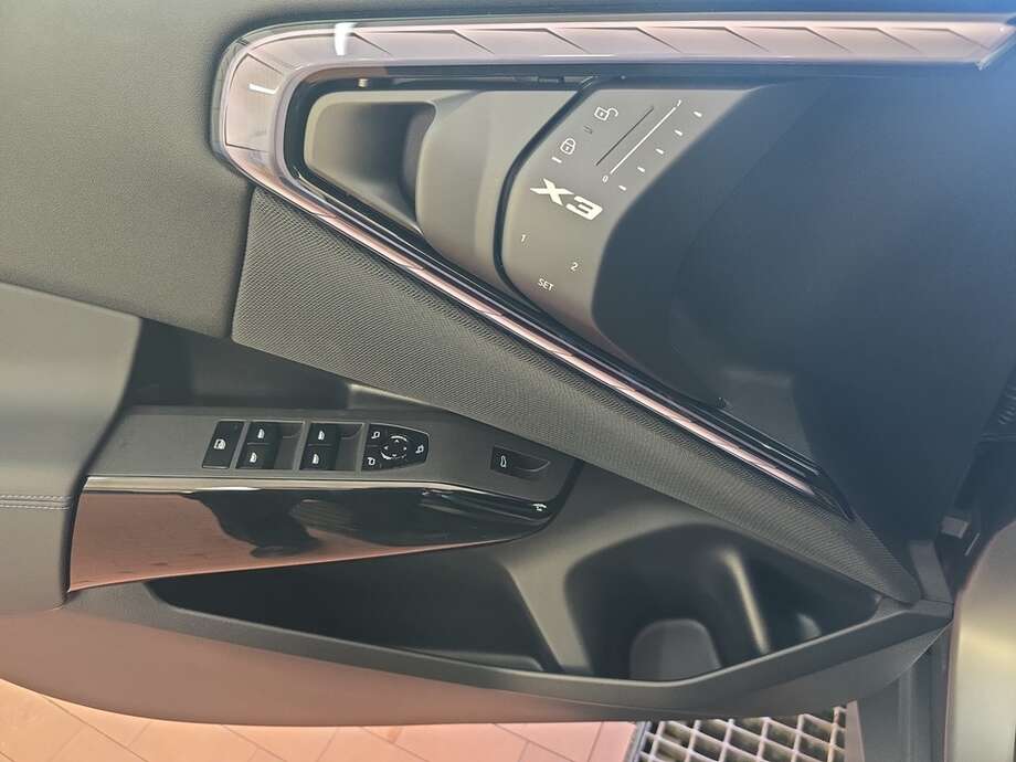 BMW X3 (Bild 8/18)