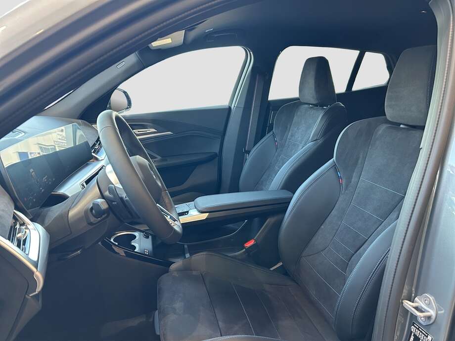 BMW iX2 eDrive20 (Bild 5/5)