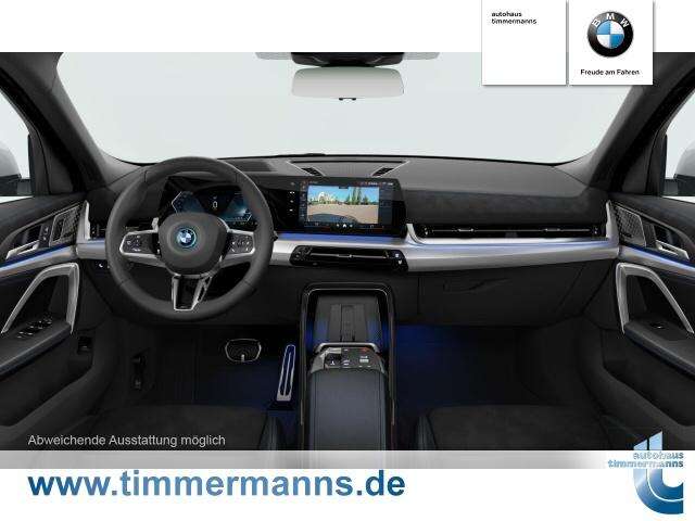 BMW iX2 xDrive30 (Bild 4/5)