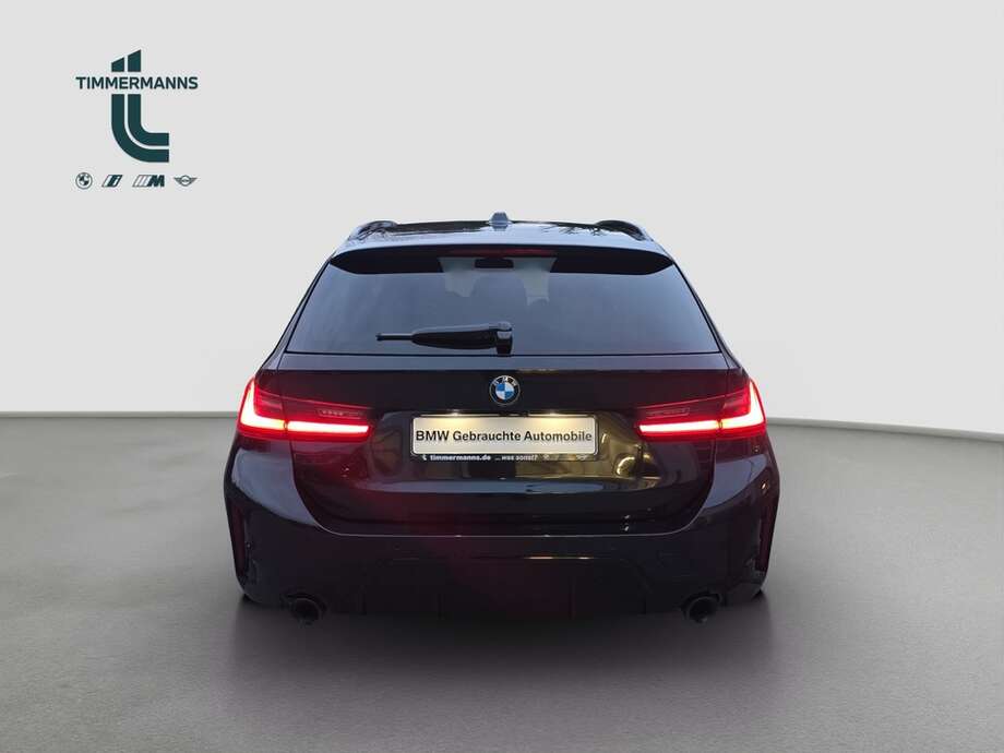 BMW 330d (Bild 12/19)