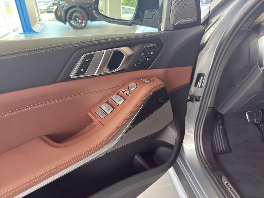 BMW X7 xDrive40d (Bild 10/19)