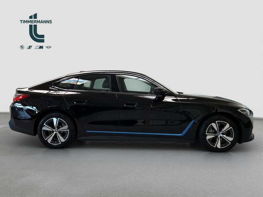 BMW i4 (Bild 12/15)