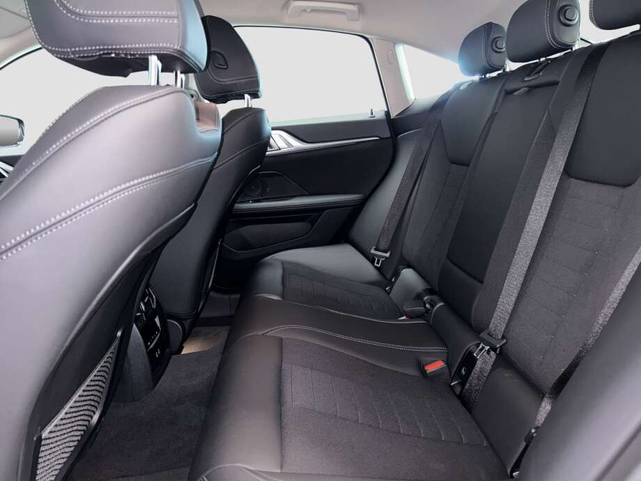 BMW i4 (Bild 6/15)