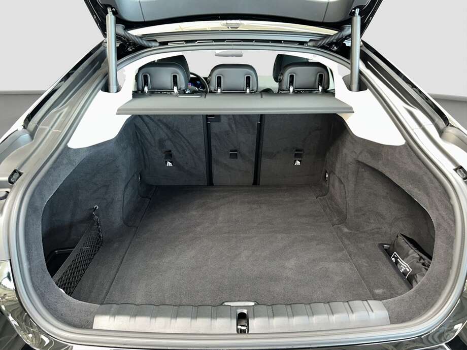 BMW i4 (Bild 7/15)