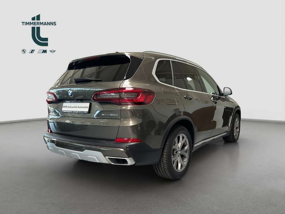 BMW X5 (Bild 12/16)