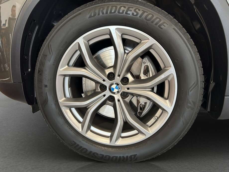 BMW X5 (Bild 16/16)