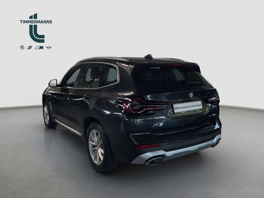 BMW X3 (Bild 9/15)