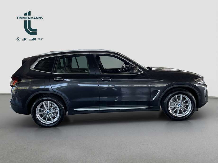BMW X3 (Bild 12/15)