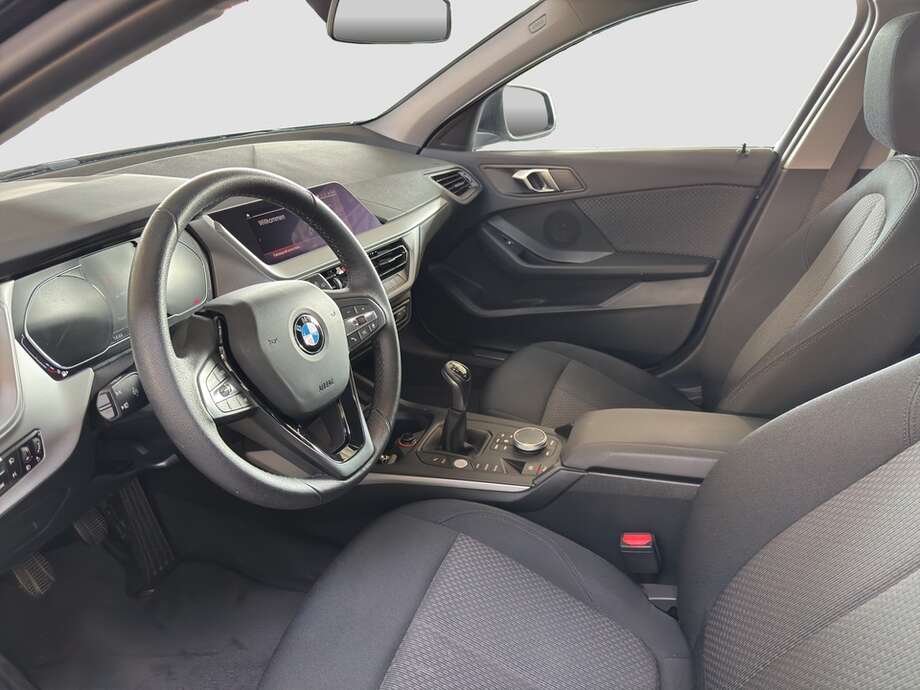 BMW 116i (Bild 2/20)