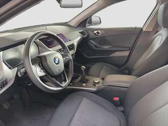 BMW 116i (Bild 2/20)