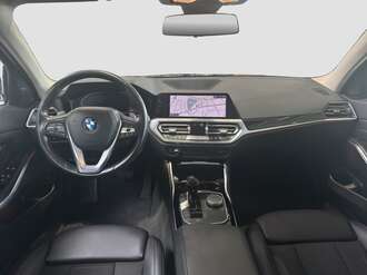 BMW 320d (Bild 3/17)