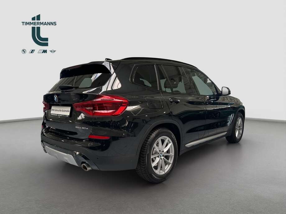 BMW X3 (Bild 9/14)