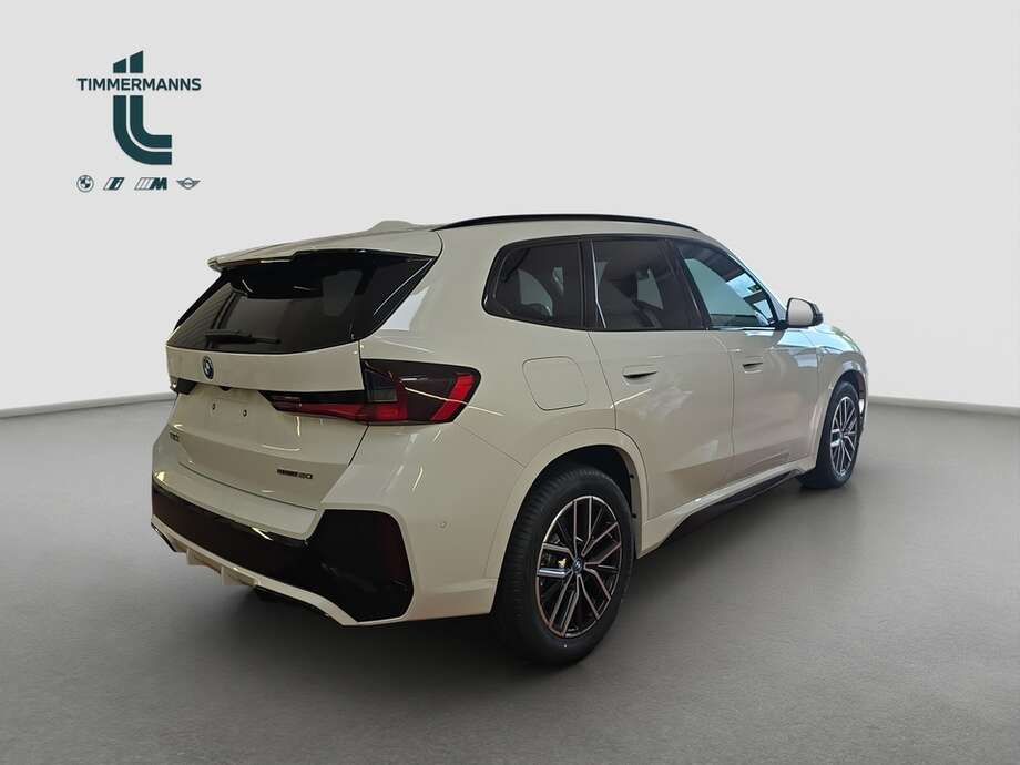 BMW iX1 eDrive20 (Bild 13/17)