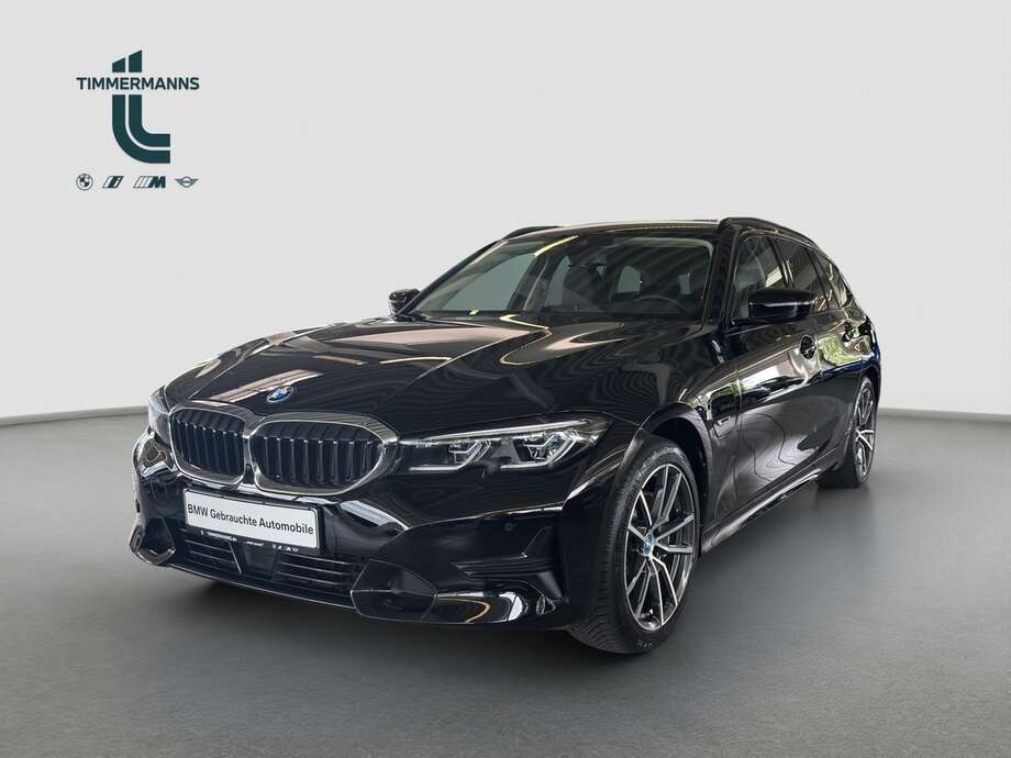 BMW 330e (Bild 1/17)