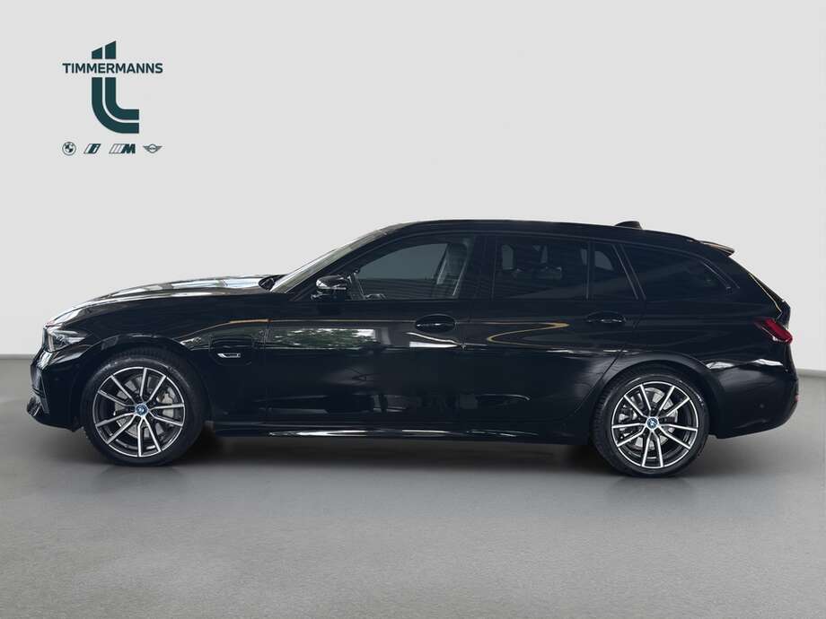 BMW 330e (Bild 10/17)
