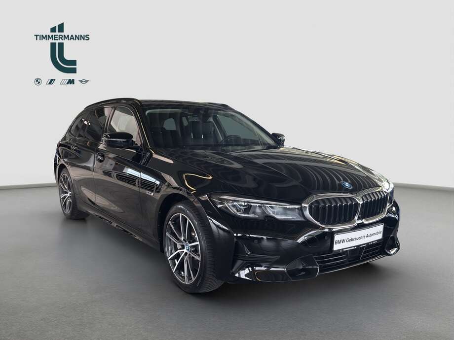 BMW 330e (Bild 15/17)