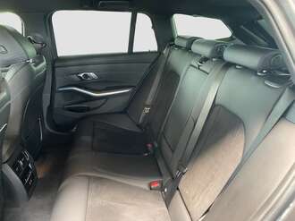 BMW 330e (Bild 3/17)