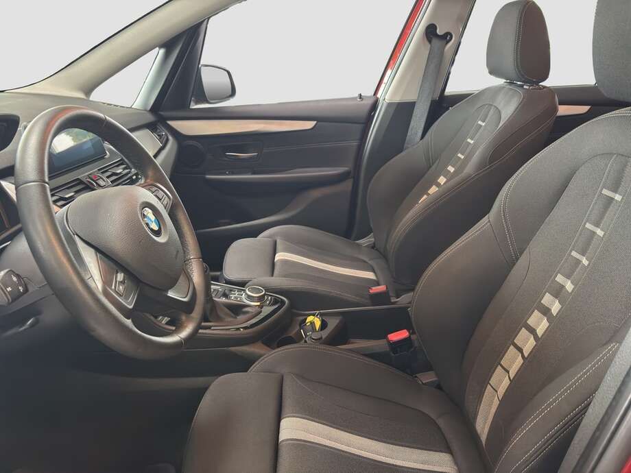 BMW 216 Gran Tourer (Bild 2/19)