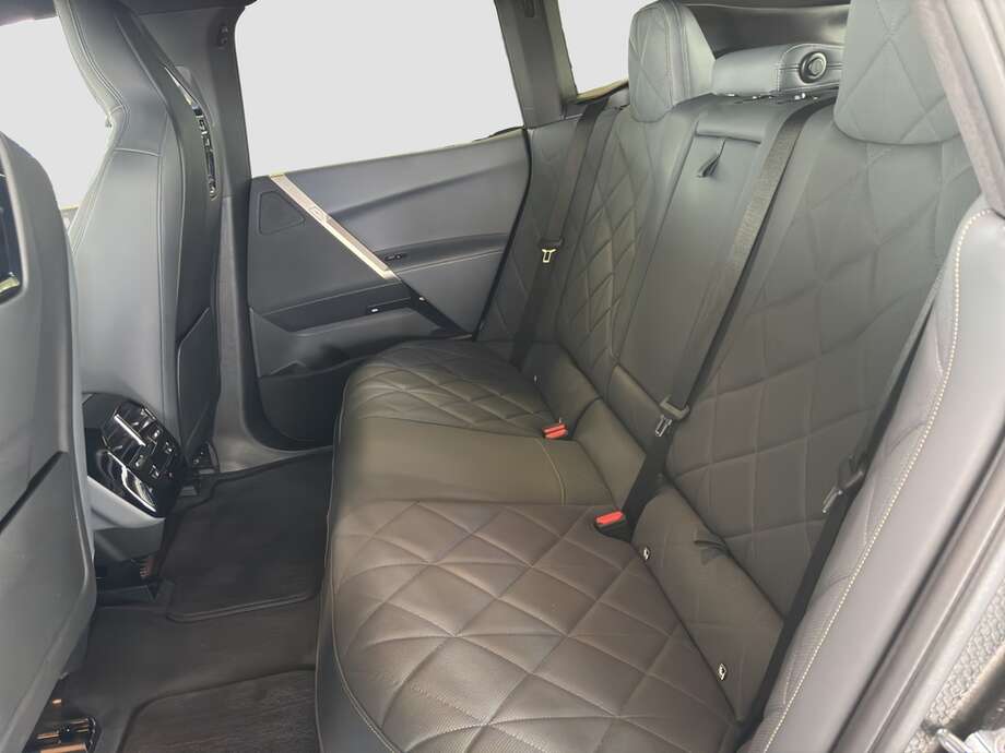 BMW iX (Bild 6/19)