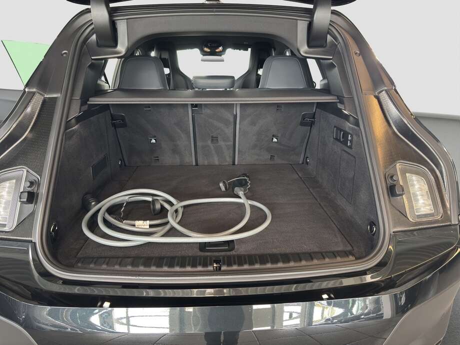 BMW iX (Bild 7/19)