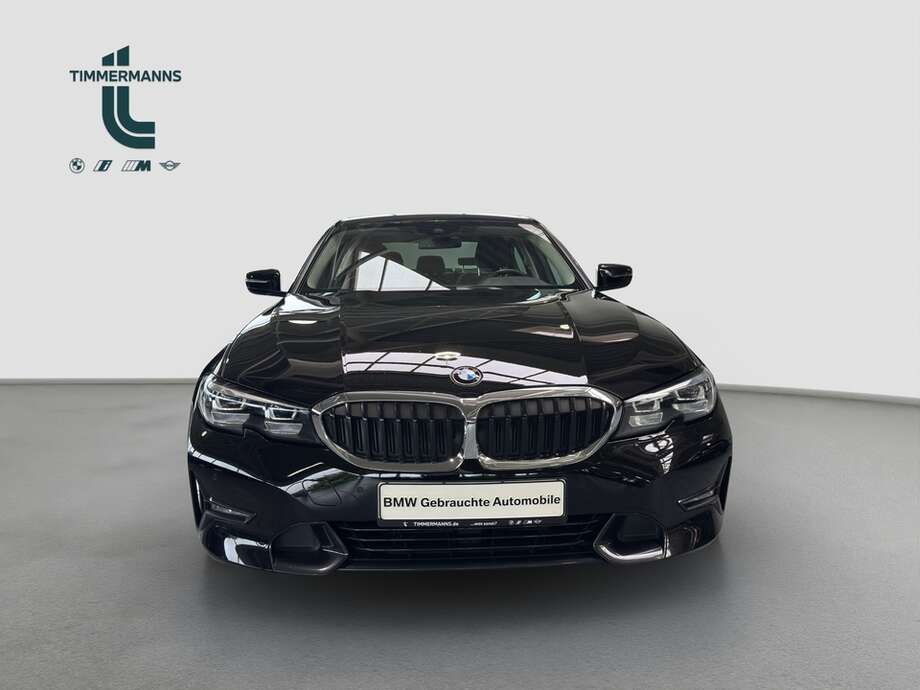 BMW 318i (Bild 17/18)