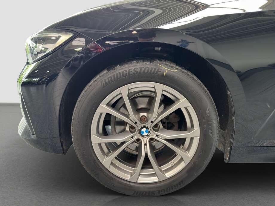 BMW 318i (Bild 18/18)