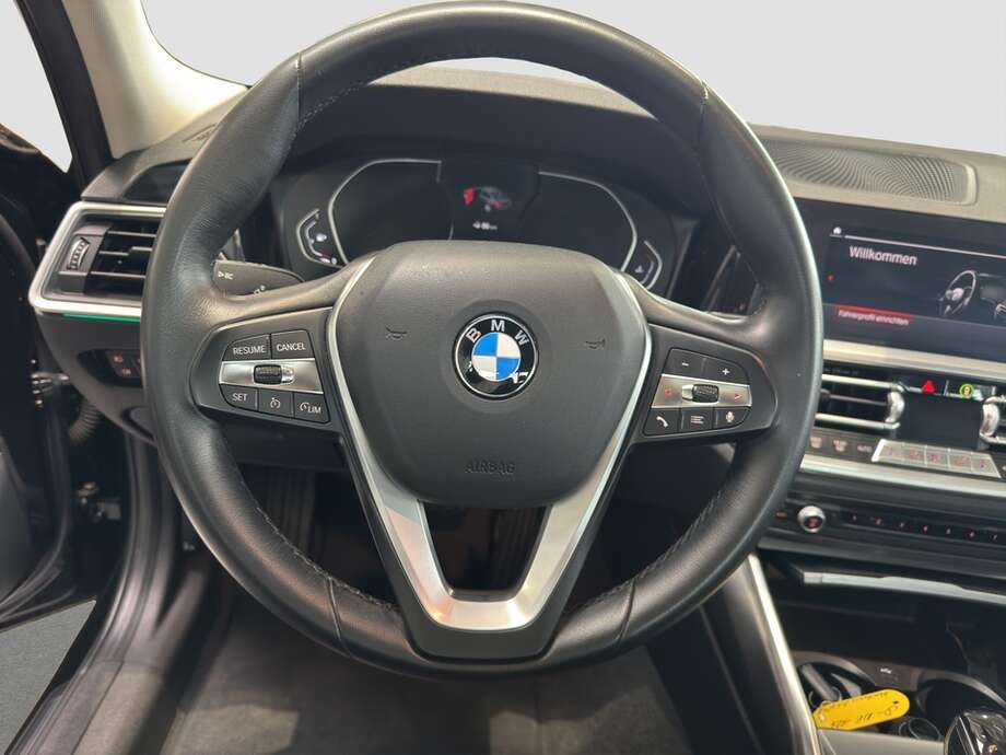 BMW 318i (Bild 3/18)