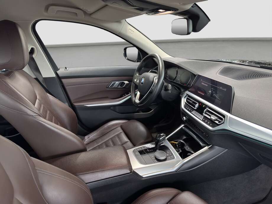 BMW 318i (Bild 6/18)