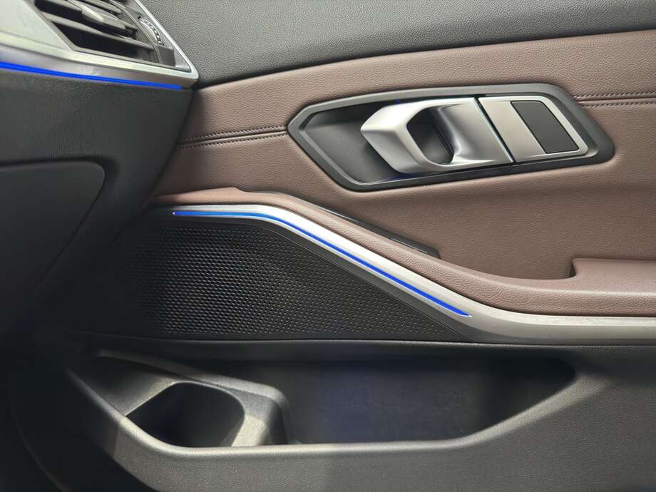 BMW 318i (Bild 7/18)