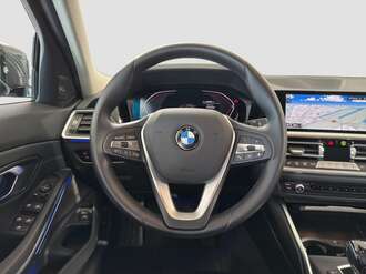 BMW 320d (Bild 3/15)