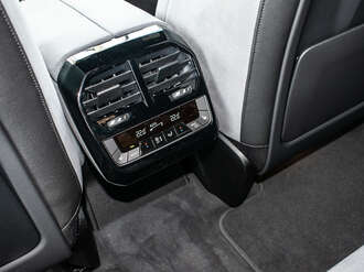 BMW iX (Bild 1/13)